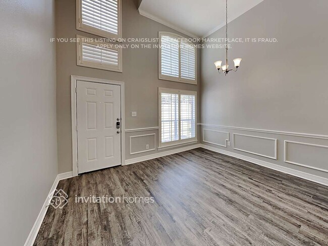 Foto del edificio - 317 Valiant Dr