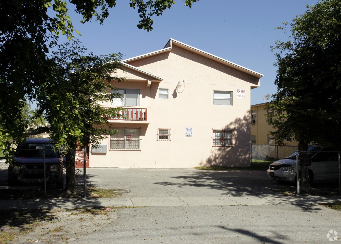 Building Photo - 1125 W 76th St