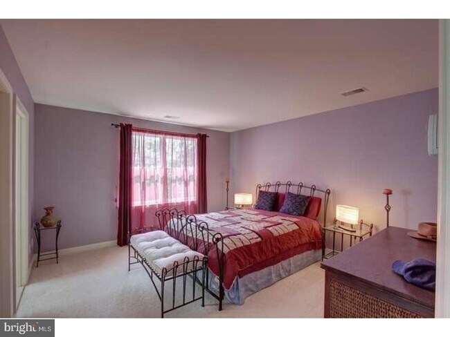 Building Photo - 29857 Plantation Dr