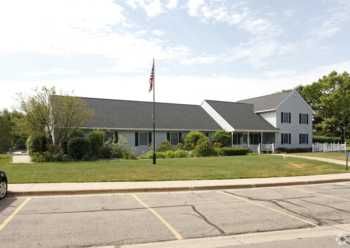 Primary Photo - Cadgewith Farms Mobile Home Park