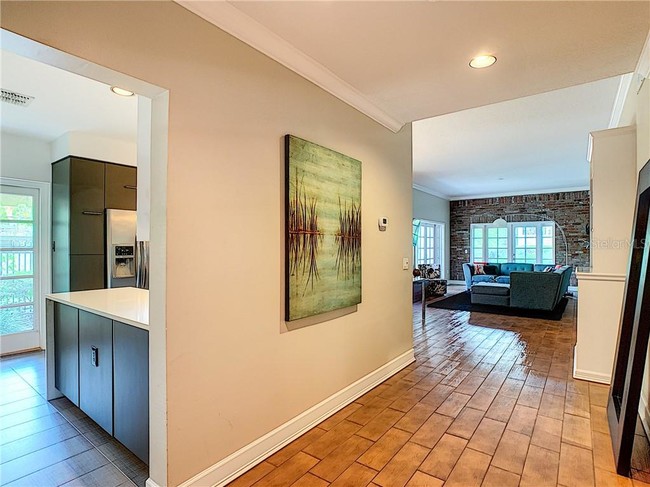 Foto del edificio - 1146 Delaney Ave
