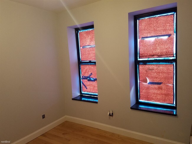 Building Photo - 2 br, 1 bath  - 167 Havemeyer St Apt 3 Coop
