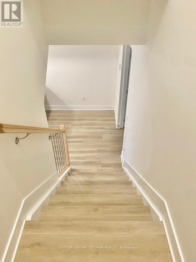 Photo du bâtiment - 152E Columbus Ave