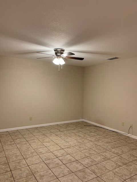 Foto del edificio - 4819 S 6th St