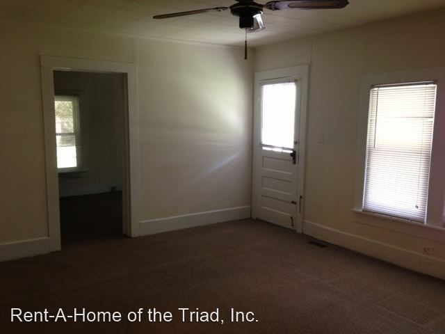 Building Photo - 3 br, 1 bath House - 3621 North Church Str...