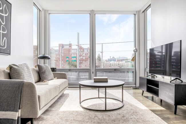 Building Photo - 2 Leighton St Building Photo - 2 Leighton St