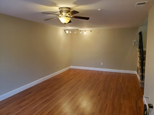 Building Photo - 182 Blue Ridge Dr