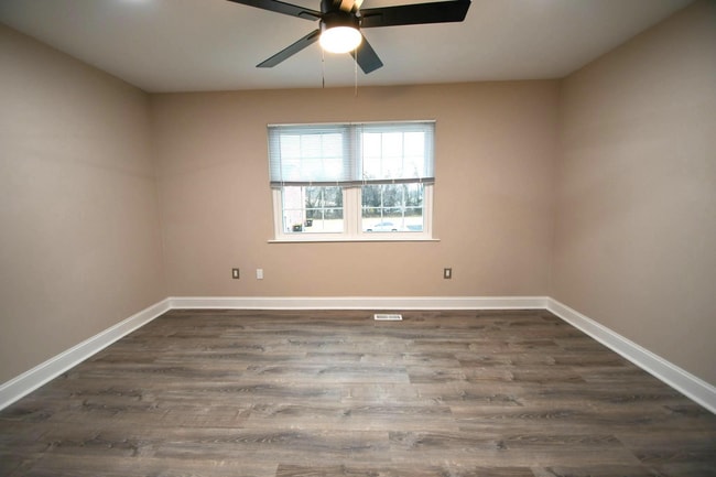Building Photo - 4522 Rosemarie Dr