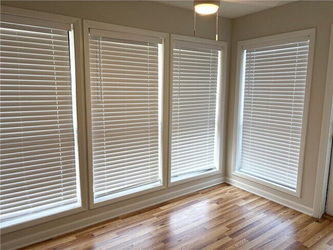 Foto del edificio - 312 Park Ridge Cir