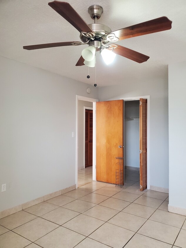 Photo - 145 W 43rd St (Hialeah, FL)