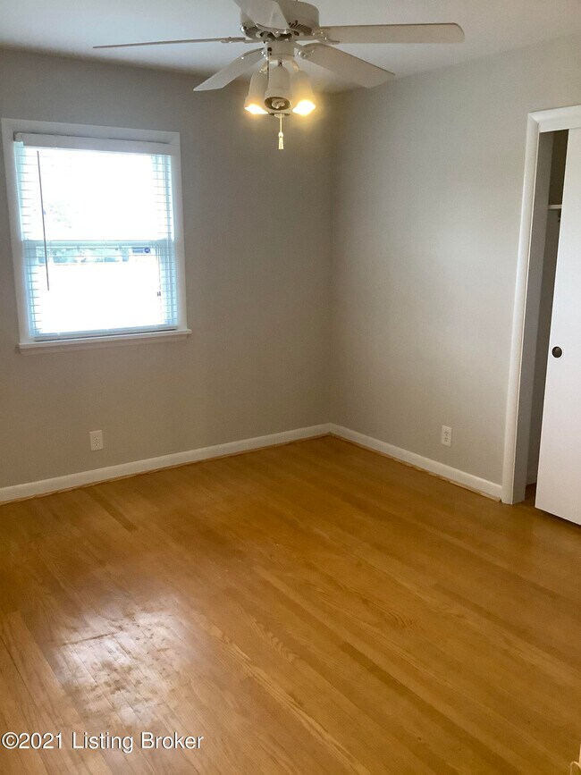 Building Photo - 6807 Green Meadow Cir