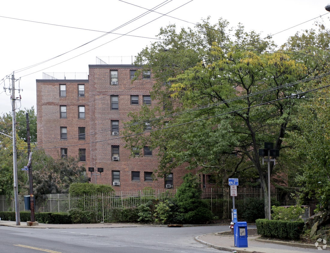 Vernon Woods Apartments Apartments in Mount Vernon, NY