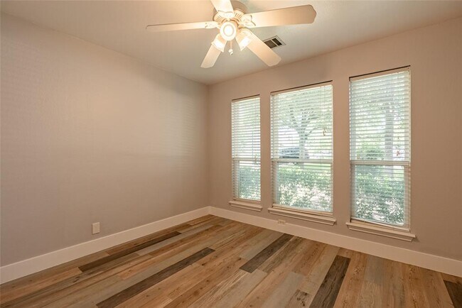 Foto del edificio - 3018 Rock Rose Pl