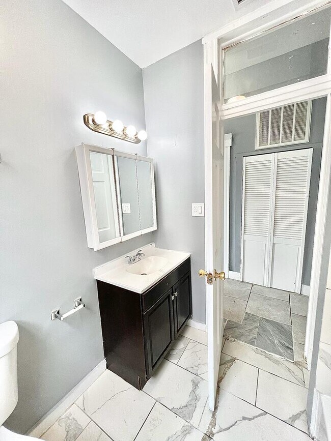 Foto del edificio - 9710 S Avenue L