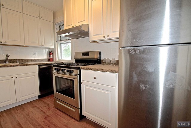 Building Photo - 13-38-38 4th St