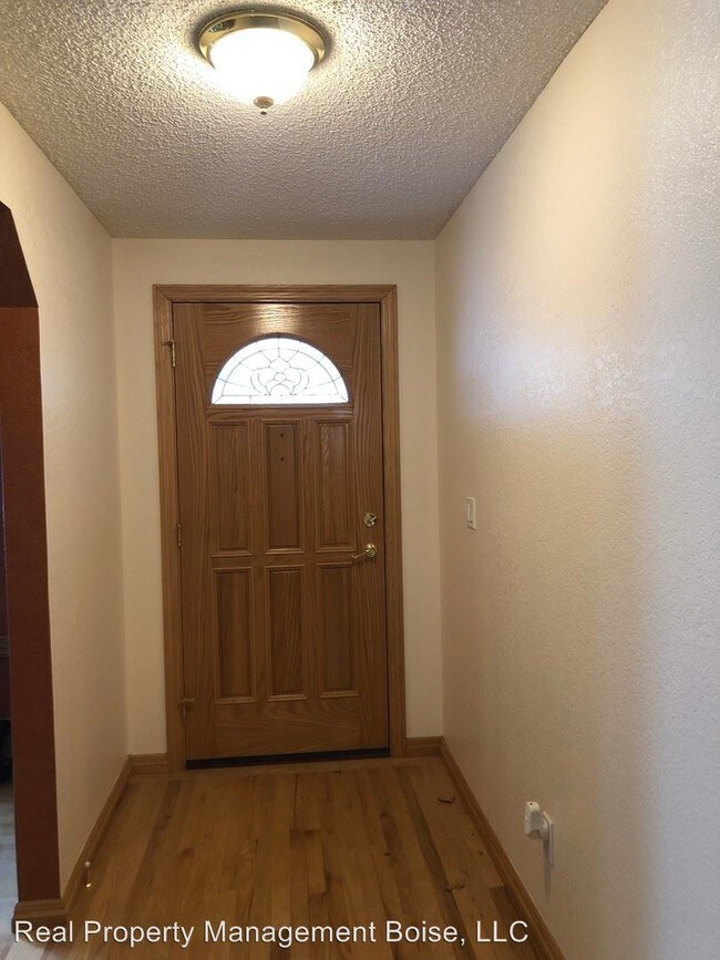 Foto del edificio - 3 br, 2 bath House - 4810 Glenbrook Drive