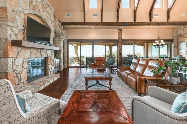 Foto del edificio - 18100 Ranchland Hill Vista