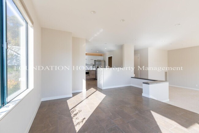 Foto del edificio - $3,000 off Rent!  Upgraded 'Sunrise Pointe...