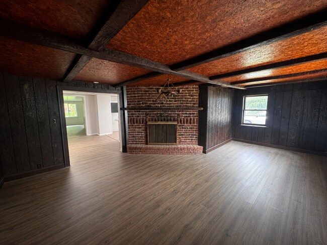 Foto del edificio - 7547-7549 W Lake Street