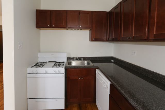 Building Photo - 4854 N Damen Ave