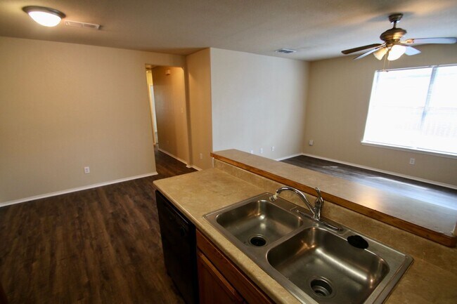 Building Photo - 8028-8030 Tanner