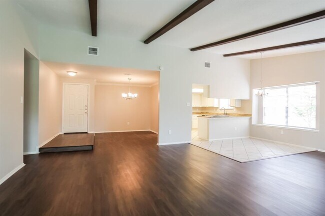 Building Photo - 11103 Clear Fork Dr