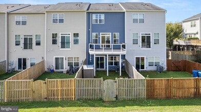 Building Photo - 111 Rotunda Dr