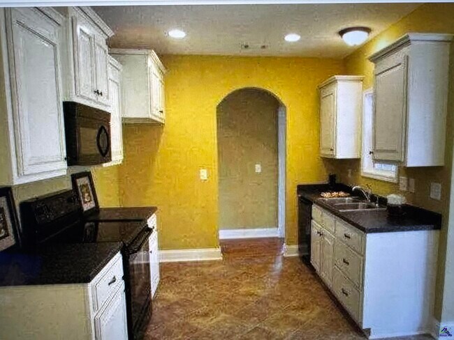 Building Photo - 510 Leisure Lake Dr