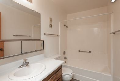Building Photo - 2221 W Willow Knolls Dr