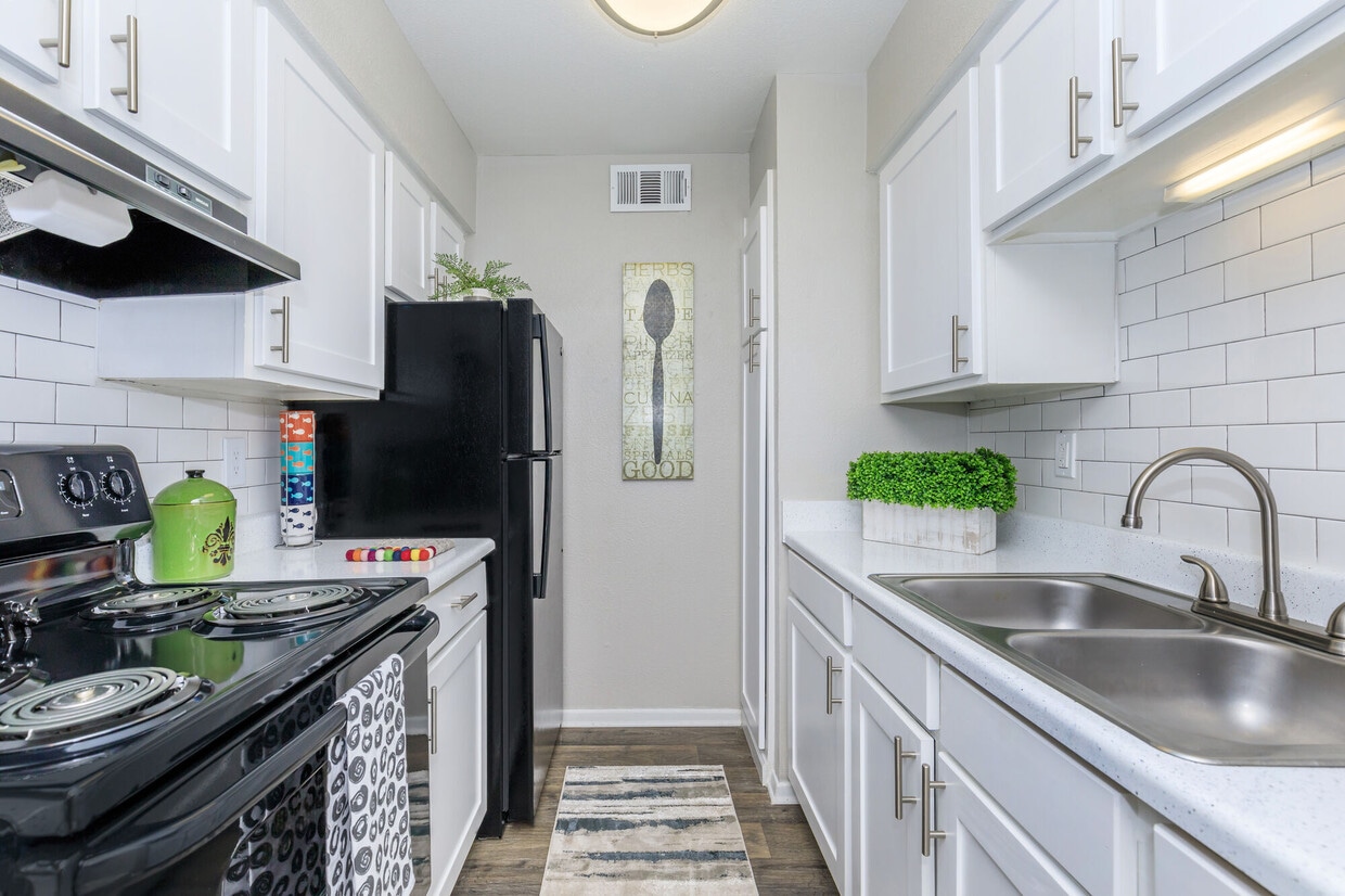Primary Photo - Bainbridge Apartments