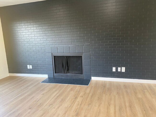 Foto del edificio - 6106-6108 29th St NE