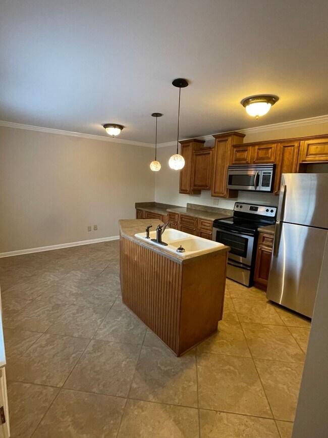 Foto del edificio - 2Bd/1.5Ba Townhouse located on the Germantown/Memphis Line!