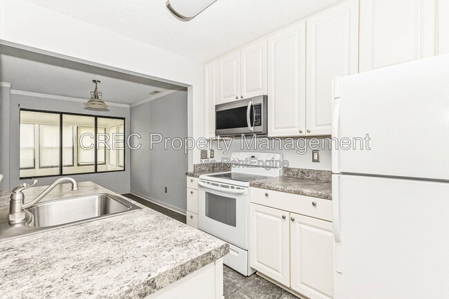 Building Photo - 2173 Spoleto Ln E