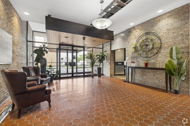 Lobby Photo - Gatineau View Apartments