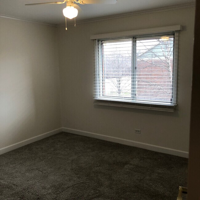 2nd bedroom - 1532 N River West Ct