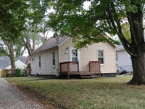 Building Photo - 444 Carola St