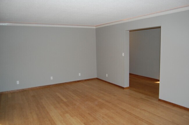 Building Photo - 203 Briarcrest Ct
