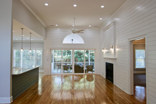Building Photo - 1364 Deep Water Dr