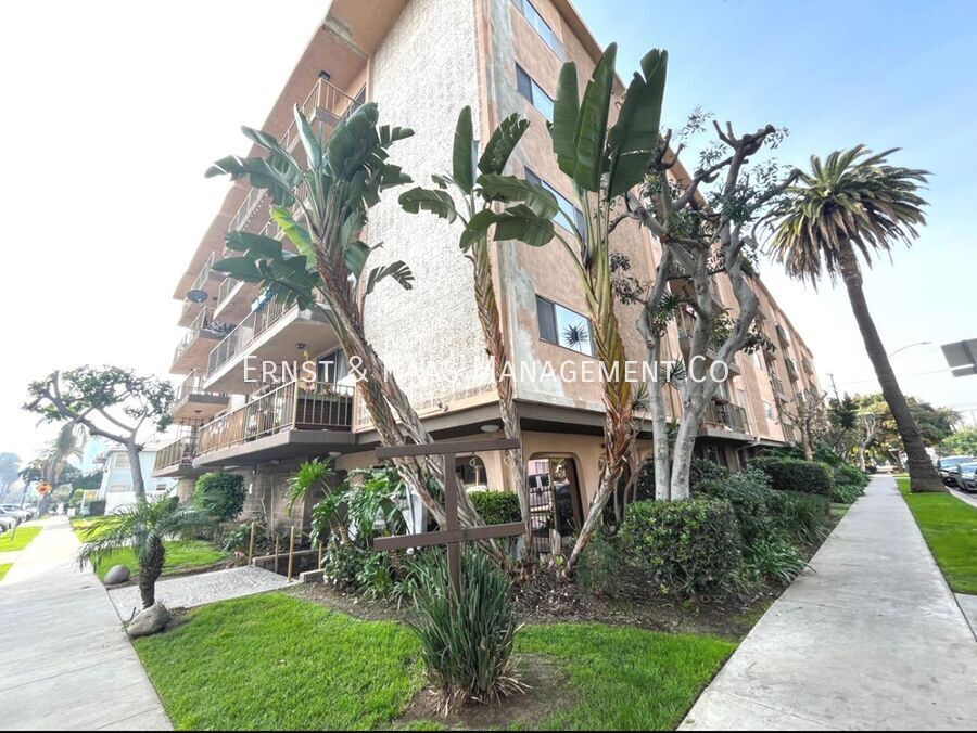 Foto principal - Totally Remodeled Downtown Condo with Beau...