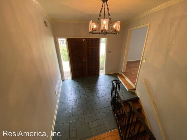 Building Photo - 4 br, 3 bath House - 6693 Monmouth Drive