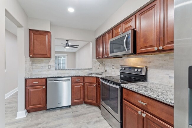 Building Photo - 4536 Rosemarie Dr