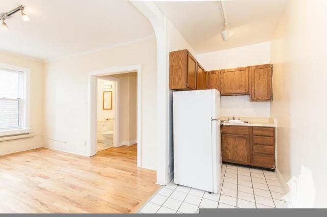 Foto del edificio - 1 bedroom in Chicago IL 60657