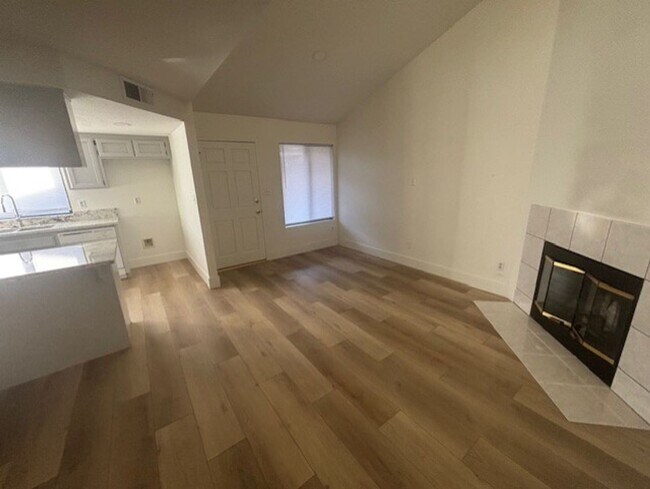 Foto del edificio - 817 Quail Ln