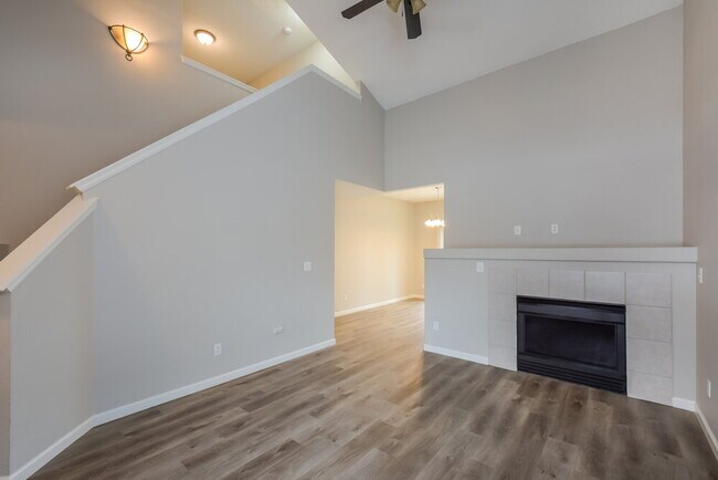 Building Photo - 4255 Brandon Ave