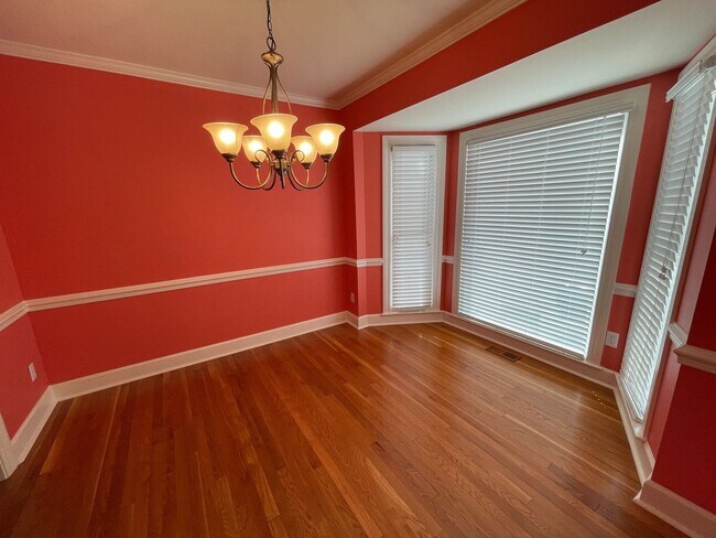 Foto del edificio - Beautiful Townhouse For Rent