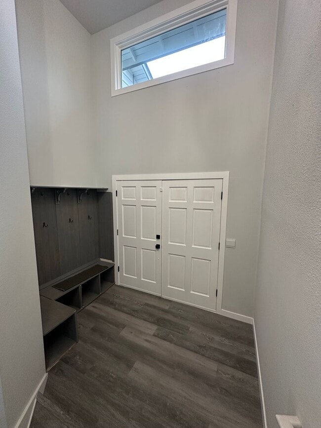 Foto del edificio - Beautiful 4 Bedroom 3 Bathroom Home in Everett!