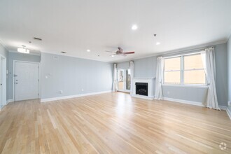 Building Photo - 452 2nd St