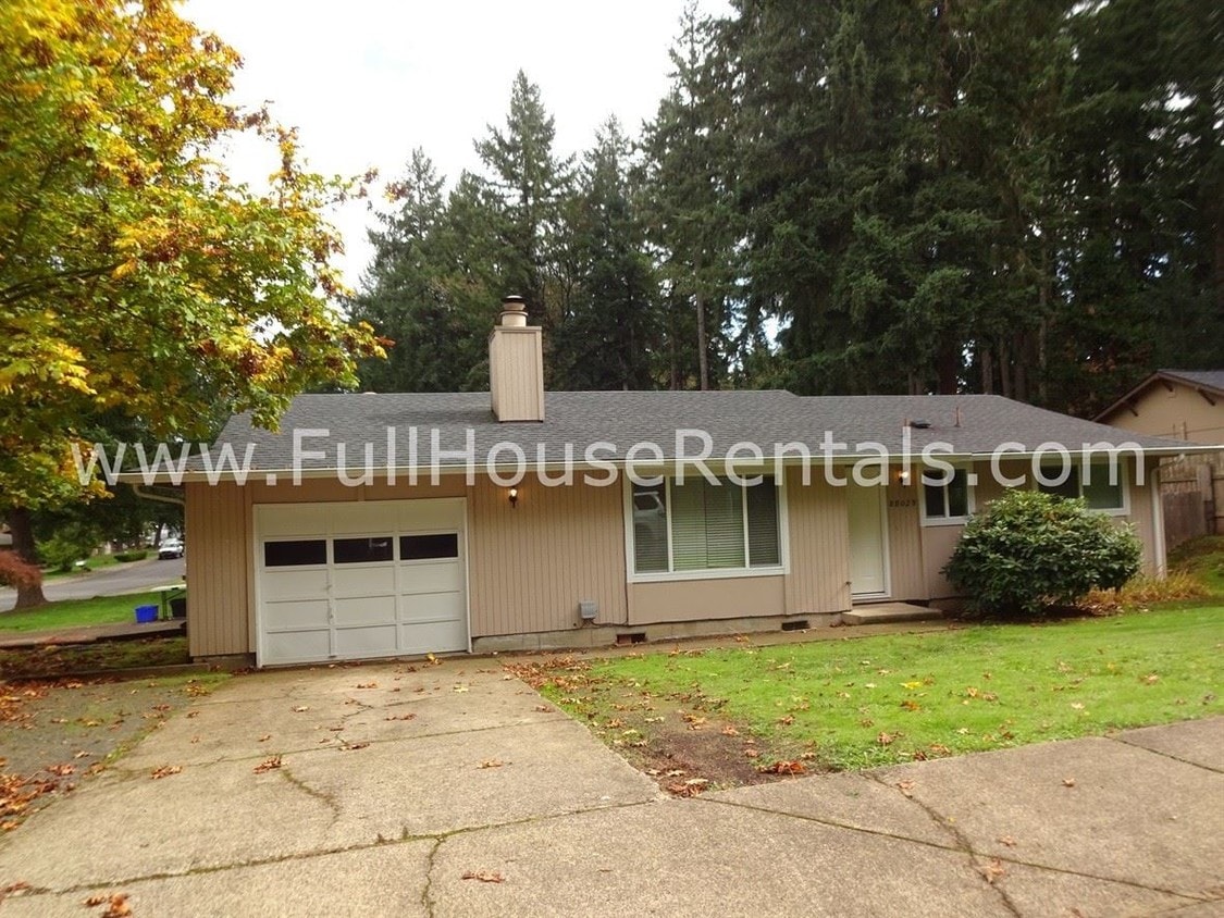 2 br, 1 bath Apartment 88029 9th St Apartment for Rent in