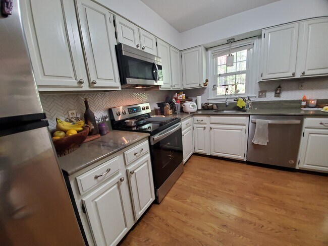 Foto del edificio - 9225 Northedge Dr