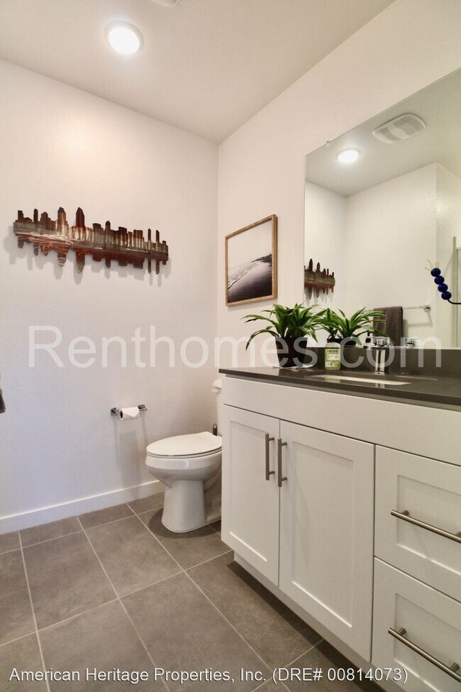 Building Photo - 3 br, 3.5 bath House - 10441 Harlow Circle...